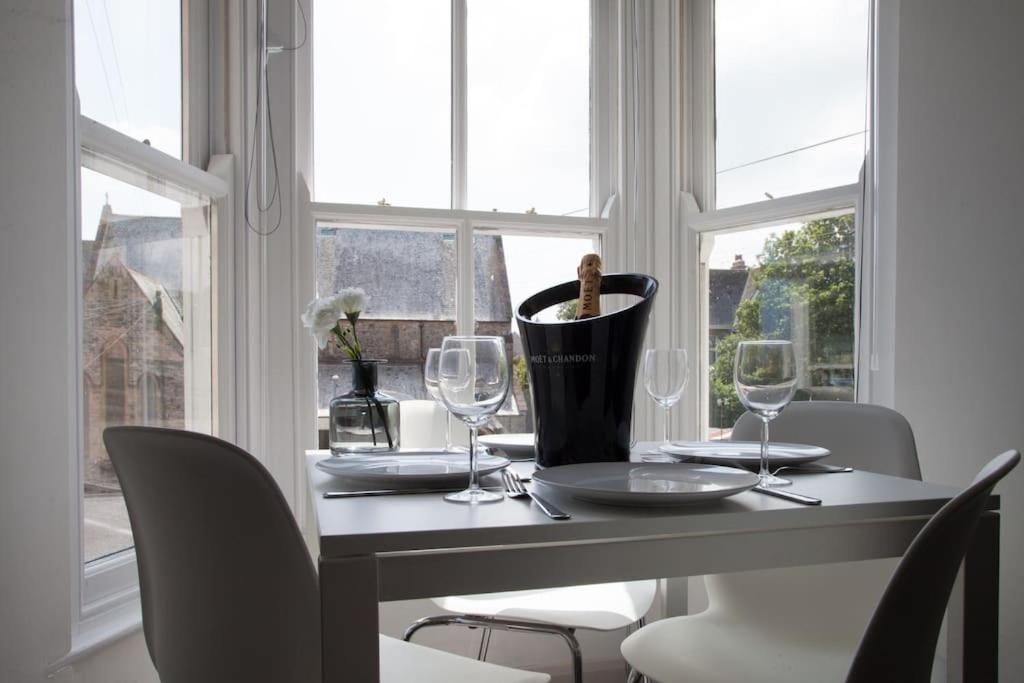 Stunning 2 Bed Apartment With Sea Views, Penzance Eksteriør bilde