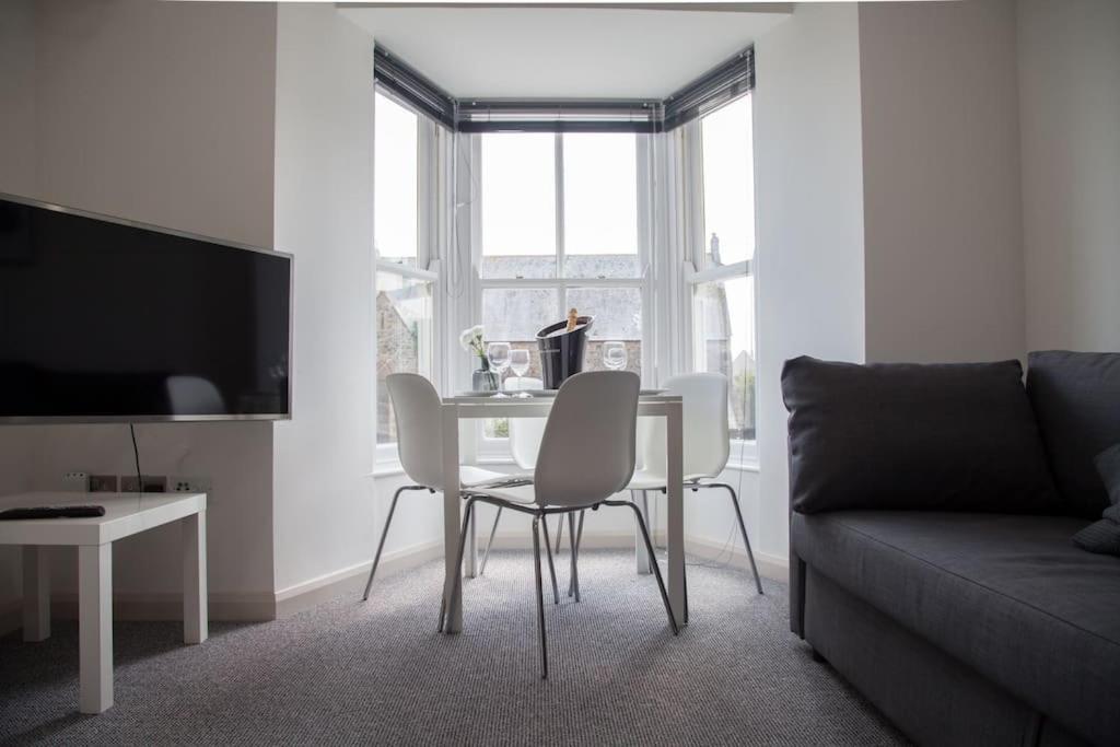 Stunning 2 Bed Apartment With Sea Views, Penzance Eksteriør bilde